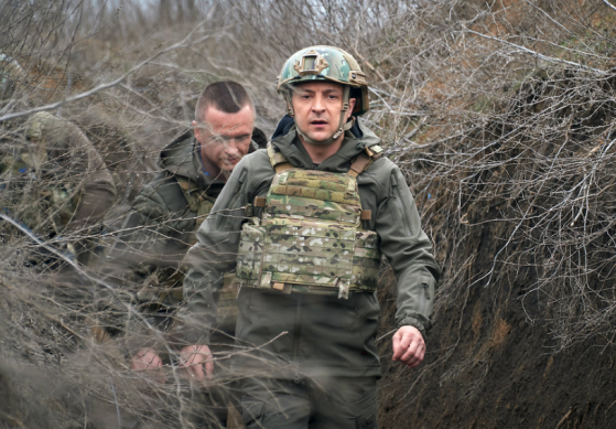 Volodymyr Zelensky à Berlin pour évoquer l'aide à la défense ukrainienne et la production d'armes conjointes avec l'Allemagne