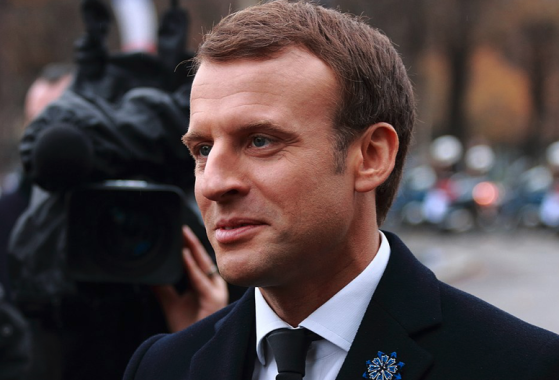 La cote de popularité d'Emmanuel Macron chute sous la barre des 20%
