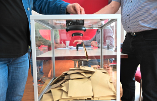 70% des Français de droite sont favorables à des alliances entre Les Républicains (LR) et le Rassemblement national (RN) au second tour des municipales, selon un sondage