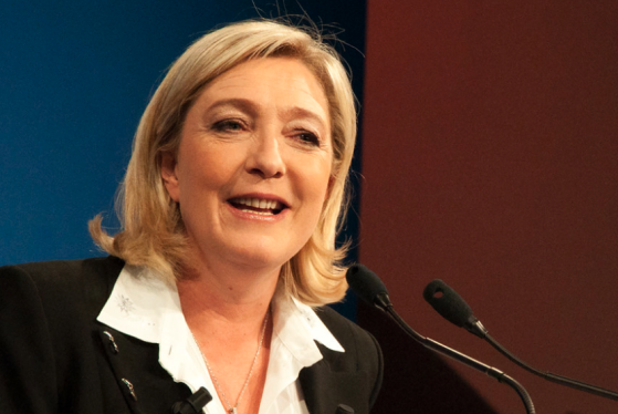 Marine Le Pen arrive en tête des personnalités jugées les plus aptes à répondre aux enjeux liés à l’intelligence artificielle, selon un sondage