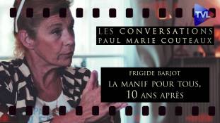 Les Conversations : Le parcours très coloré de Frigide Barjot