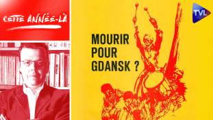 Cette année-là : Macron, président va-t-en-guerre contre les Russes